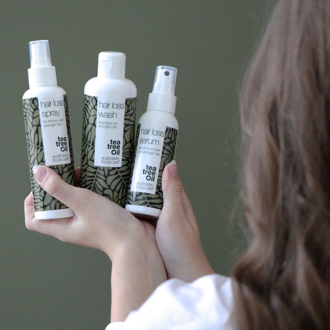 4 produkty przeciw wypadaniu włosów - Produkty przeciw wypadaniu włosów z biotyną, olejkiem z drzewa herbacianego i Capilia Longa