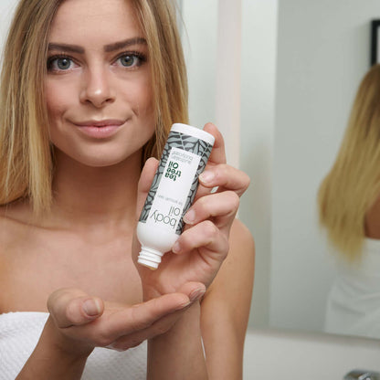 Zestaw kosmetyków na rozstępy  - 3 produkty zmniejszające widoczność rozstępów i blizn
