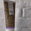 Wideo przedstawiające Australian Bodycare Silver Shampoo i jego fioletową konsystencję.