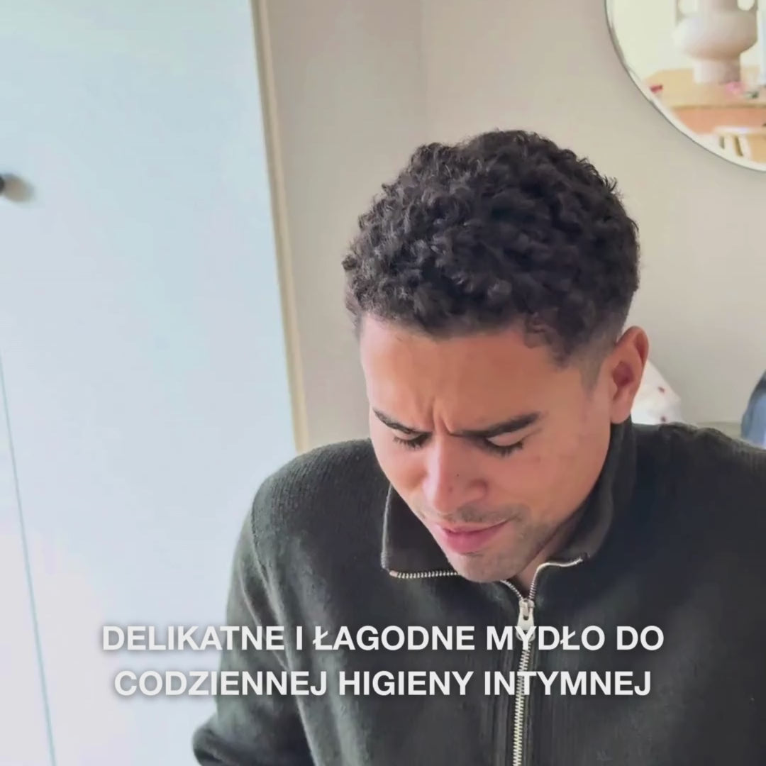 Mydło intymne dla mężczyzn – Delikatna pielęgnacja do codziennej higieny intymnej — Skuteczne mydło intymne dla mężczyzn. Pomaga łagodzić podrażnienia i dyskomfort w okolicach intymnych. Naturalne składniki dla zdrowej i zadbanej skóry.
