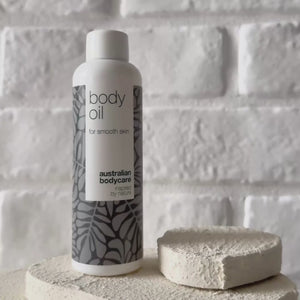 Body Oil redukuje rozstępy, blizny i przebarwienia. Z olejem migdałowym, skwalanem i witaminą E intensywnie nawilża i wygładza skórę.