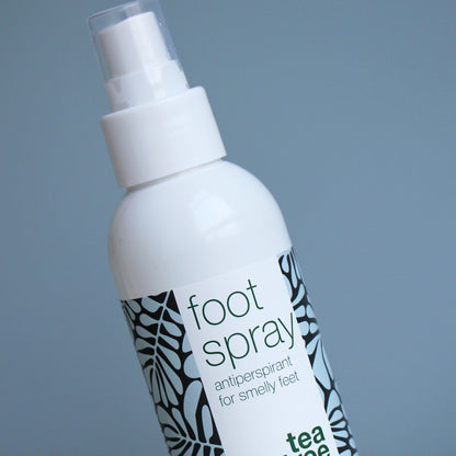 Spray do stóp przeciw nieprzyjemnemu zapachowi stóp - Antyperspirant z olejkiem z drzewa herbacianego przeciw poceniu się i nieprzyjemnemu zapachowi stóp