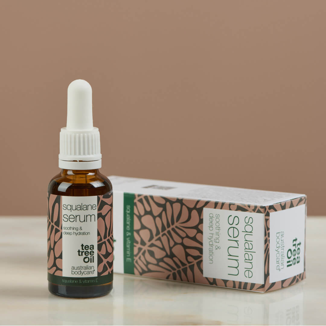 Nawilżające serum do twarzy ze Skwalanem & Witaminą E — Skwalan & Witamina E intensywnie nawilżają suchą skórę. Lekka, nietłusta formuła, która szybko się wchłania i wygładza cerę.